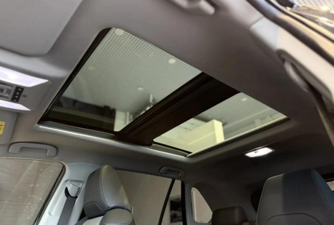 Toyota RAV4 V (XA50) с пробегом 2023 года, цена 3 640 000 рублей, 33457 км, внедорожник, Автокод Объявления