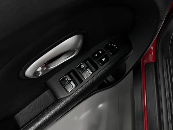 Kia Soul II Рестайлинг с пробегом 2017 года, цена 1 540 000 рублей, 136673 км, хэтчбек, Автокод Объявления