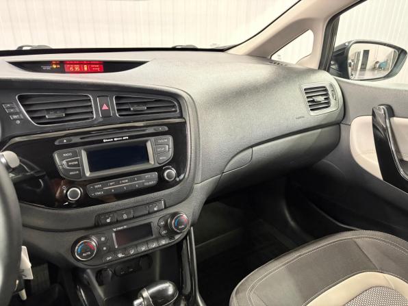 Kia Ceed II с пробегом 2013 года, цена 1 047 000 рублей, 218171 км, хэтчбек, Автокод Объявления