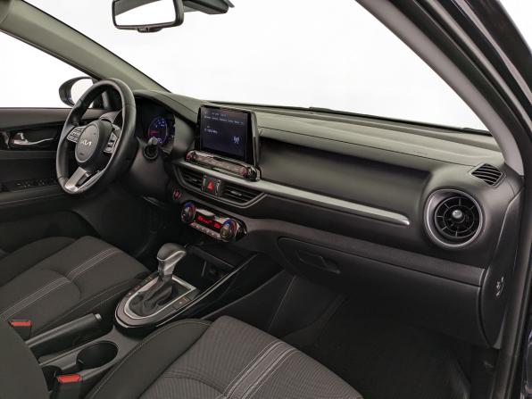 Kia Cerato IV Рестайлинг с пробегом 2021 года, цена 2 250 000 рублей, 28605 км, седан, Автокод Объявления
