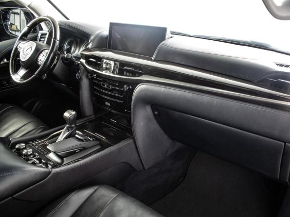 Lexus LX III Рестайлинг 2 с пробегом 2016 года, цена 6 495 000 рублей, 171620 км, внедорожник, Автокод Объявления