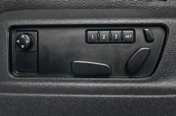 Volkswagen Touareg I Рестайлинг с пробегом 2008 года, цена 1 399 000 рублей, 246000 км, внедорожник, Автокод Объявления