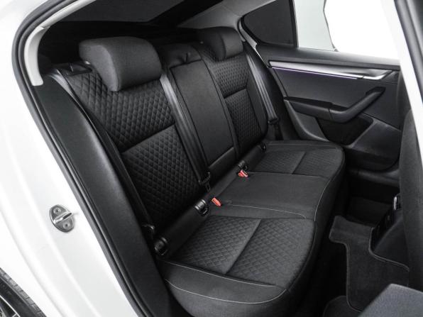 Skoda Octavia III (A7) Рестайлинг с пробегом 2017 года, цена 1 839 000 рублей, 131227 км, лифтбек, Автокод Объявления
