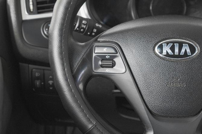 Kia Ceed II с пробегом 2013 года, цена 1 049 000 рублей, 176500 км, хэтчбек, Автокод Объявления