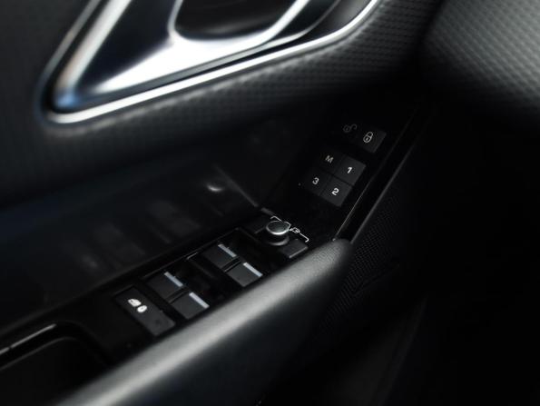 Land Rover Range Rover Velar I с пробегом 2019 года, цена 3 449 000 рублей, 166277 км, внедорожник, Автокод Объявления