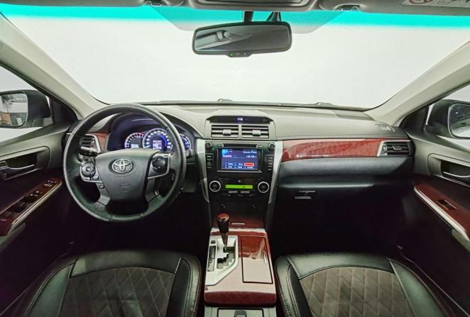 Toyota Camry VII (XV50) Рестайлинг с пробегом 2014 года, цена 1 620 000 рублей, 194954 км, седан, Автокод Объявления