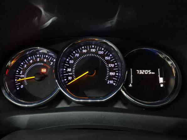 Renault Logan II Рестайлинг с пробегом 2022 года, цена 1 300 000 рублей, 72205 км, седан, Автокод Объявления