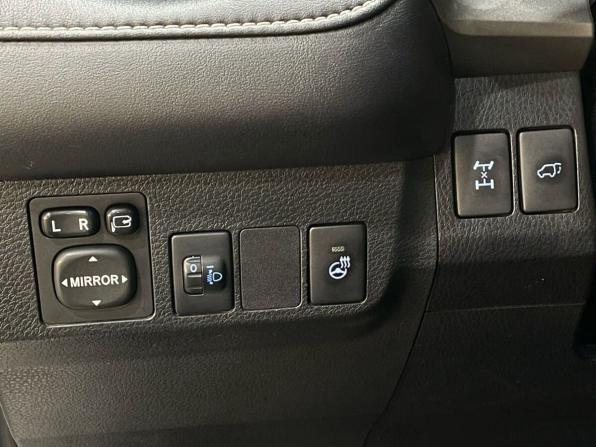 Toyota RAV4 IV (XA40) Рестайлинг с пробегом 2017 года, цена 2 240 000 рублей, 139600 км, внедорожник, Автокод Объявления