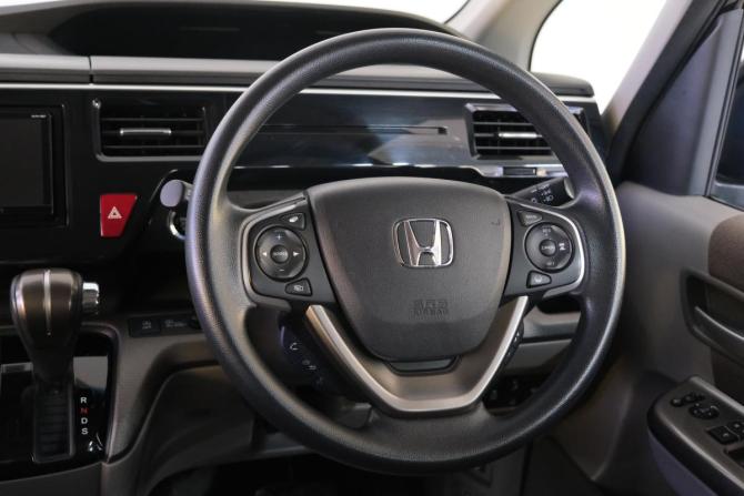 Honda Stepwgn V Рестайлинг с пробегом 2019 года, цена 2 249 000 рублей, 78000 км, минивэн, Автокод Объявления
