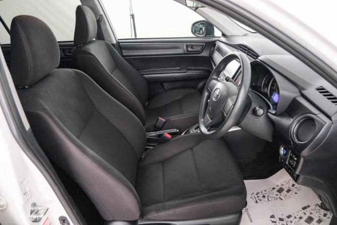 Toyota Corolla XI (E160 E170) Рестайлинг 2 с пробегом 2020 года, цена 1 459 000 рублей, 72684 км, универсал, Автокод Объявления