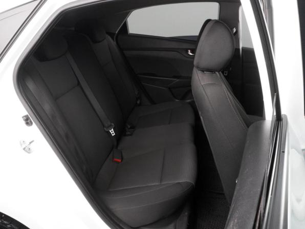 Hyundai Solaris II с пробегом 2018 года, цена 1 309 000 рублей, 97342 км, седан, Автокод Объявления