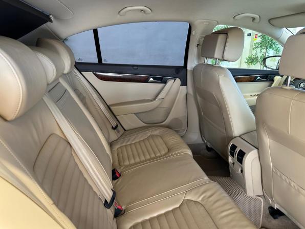 Volkswagen Passat B7 с пробегом 2012 года, цена 1 090 000 рублей, 189000 км, седан, Автокод Объявления