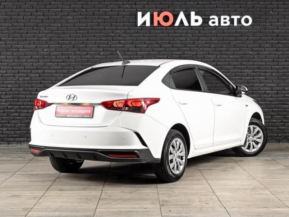 Hyundai Solaris II Рестайлинг с пробегом 2021 года, цена 1 670 000 рублей, 39698 км, седан, Автокод Объявления