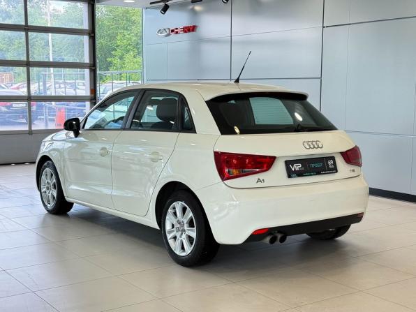 Audi A1 I (8X) с пробегом 2013 года, цена 737 000 рублей, 213165 км, хэтчбек, Автокод Объявления