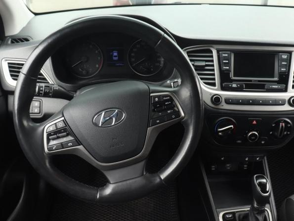 Hyundai Solaris II с пробегом 2019 года, цена 1 411 000 рублей, 109000 км, седан, Автокод Объявления