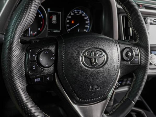 Toyota RAV4 IV (XA40) Рестайлинг с пробегом 2016 года, цена 2 249 000 рублей, 118371 км, внедорожник, Автокод Объявления
