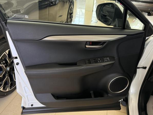 Lexus NX I с пробегом 2016 года, цена 3 150 000 рублей, 61583 км, внедорожник, Автокод Объявления