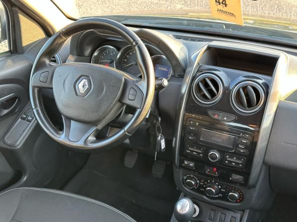 Renault Duster I Рестайлинг с пробегом 2017 года, цена 1 369 000 рублей, 107000 км, внедорожник, Автокод Объявления