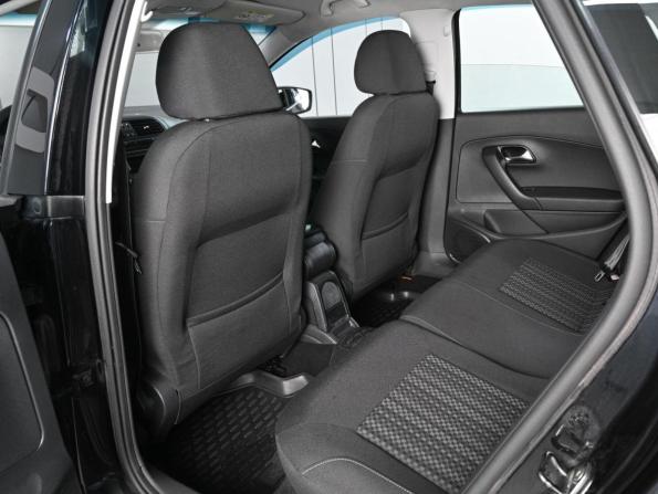 Volkswagen Polo V Рестайлинг с пробегом 2016 года, цена 1 269 000 рублей, 130243 км, седан, Автокод Объявления