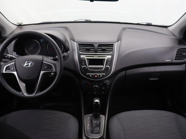 Hyundai Solaris I Рестайлинг с пробегом 2016 года, цена 1 240 000 рублей, 37655 км, седан, Автокод Объявления