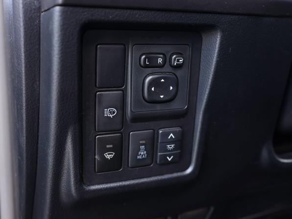 Toyota Land Cruiser Prado 150 Series с пробегом 2010 года, цена 2 499 000 рублей, 299433 км, внедорожник, Автокод Объявления