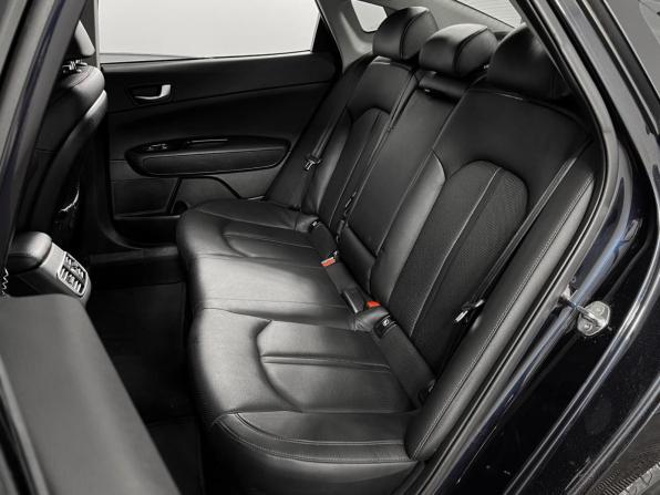 Kia Optima IV Рестайлинг с пробегом 2018 года, цена 1 985 900 рублей, 141550 км, седан, Автокод Объявления