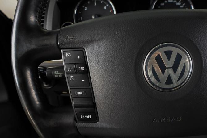 Volkswagen Touareg I Рестайлинг с пробегом 2010 года, цена 1 379 000 рублей, 255300 км, внедорожник, Автокод Объявления