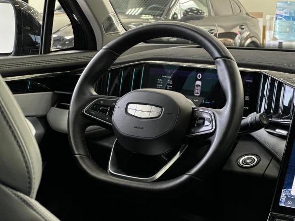 Geely Atlas II с пробегом 2024 года, цена 2 360 000 рублей, 81491 км, внедорожник, Автокод Объявления