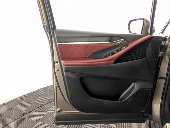 GAC M8 с пробегом 2024 года, цена 4 195 000 рублей, 60681 км, минивэн, Автокод Объявления