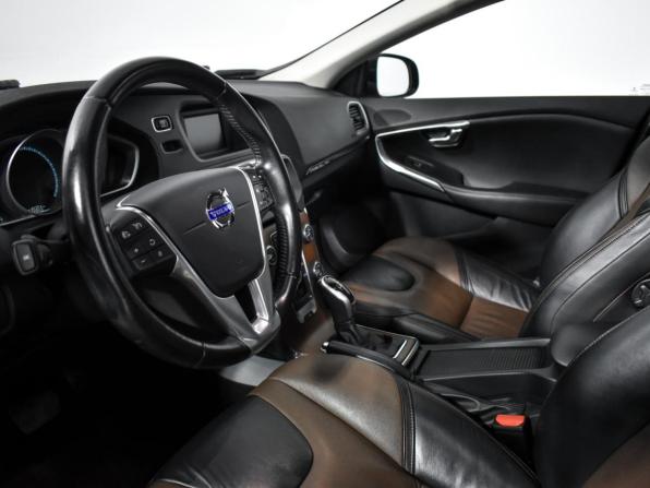 Volvo V40 Cross Country I с пробегом 2013 года, цена 1 248 790 рублей, 132964 км, хэтчбек, Автокод Объявления