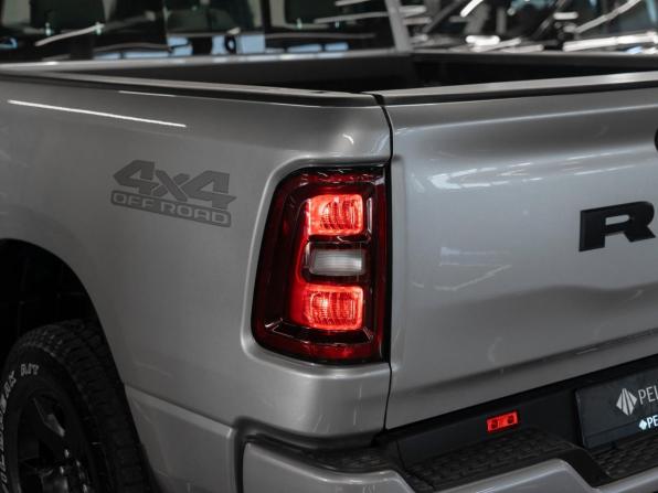 Ram 1500 V Рестайлинг с пробегом 2025 года, цена 8 500 000 рублей, 111 км, пикап, Автокод Объявления