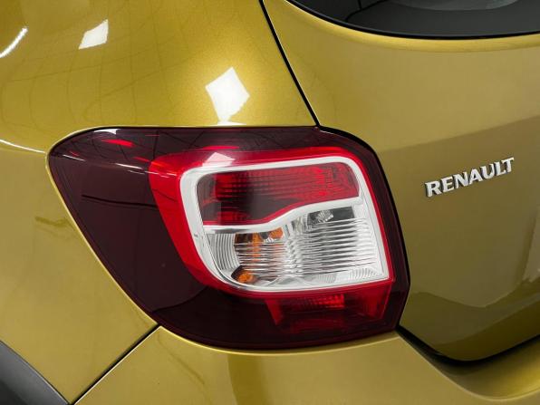 Renault Sandero II с пробегом 2017 года, цена 999 000 рублей, 93000 км, хэтчбек, Автокод Объявления