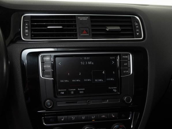 Volkswagen Jetta VI Рестайлинг с пробегом 2018 года, цена 1 598 000 рублей, 107338 км, седан, Автокод Объявления
