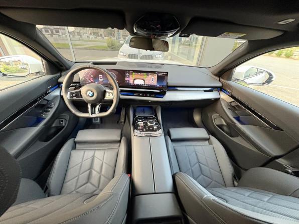 BMW 5 серии VIII (G60/G61/G68) с пробегом 2023 года, цена 8 660 000 рублей, 300 км, седан, Автокод Объявления