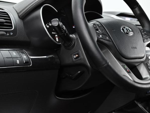 Kia Sorento II Рестайлинг с пробегом 2015 года, цена 1 749 000 рублей, 215000 км, внедорожник, Автокод Объявления