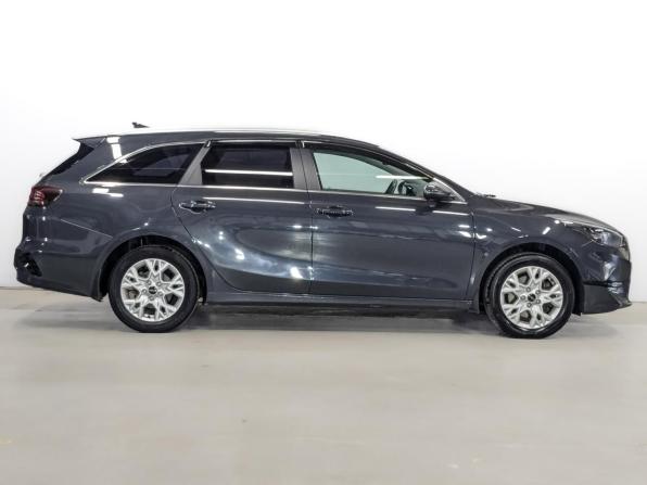 Kia Ceed III Рестайлинг с пробегом 2022 года, цена 2 300 000 рублей, 71000 км, универсал, Автокод Объявления