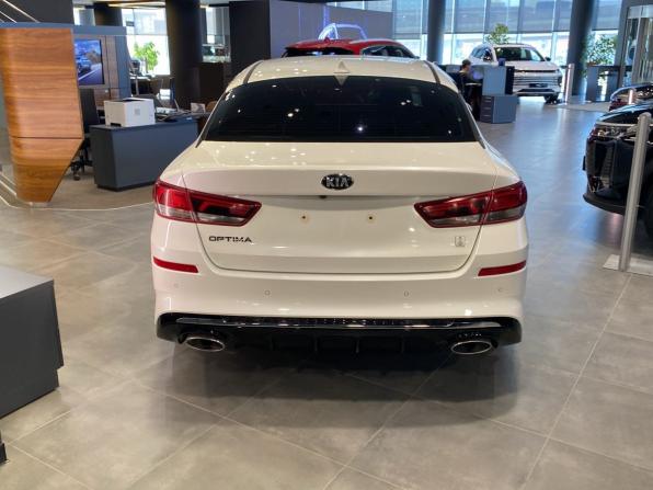 Kia Optima IV Рестайлинг с пробегом 2019 года, цена 1 840 000 рублей, 123000 км, седан, Автокод Объявления