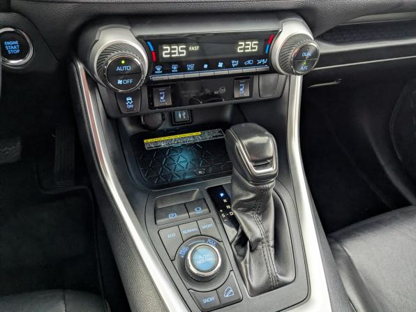 Toyota RAV4 V (XA50) с пробегом 2020 года, цена 2 845 000 рублей, 153555 км, внедорожник, Автокод Объявления