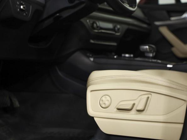 Audi Q5 II (FY) с пробегом 2017 года, цена 2 499 000 рублей, 138000 км, внедорожник, Автокод Объявления