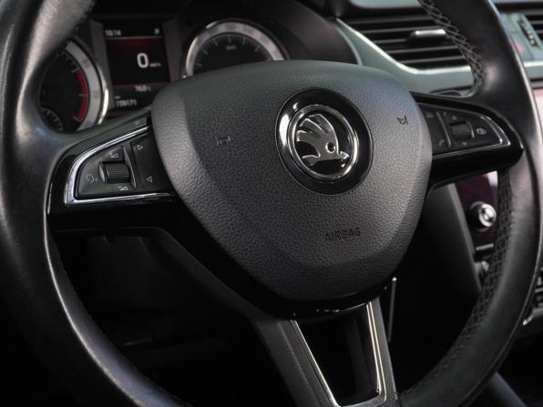 Skoda Octavia III (A7) Рестайлинг с пробегом 2018 года, цена 2 014 000 рублей, 159171 км, лифтбек, Автокод Объявления