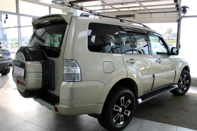 Mitsubishi Pajero IV с пробегом 2011 года, цена 2 780 000 рублей, 12928 км, внедорожник, Автокод Объявления