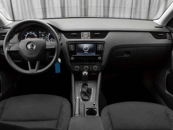 Skoda Octavia III (A7) Рестайлинг с пробегом 2019 года, цена 1 610 000 рублей, 126638 км, лифтбек, Автокод Объявления