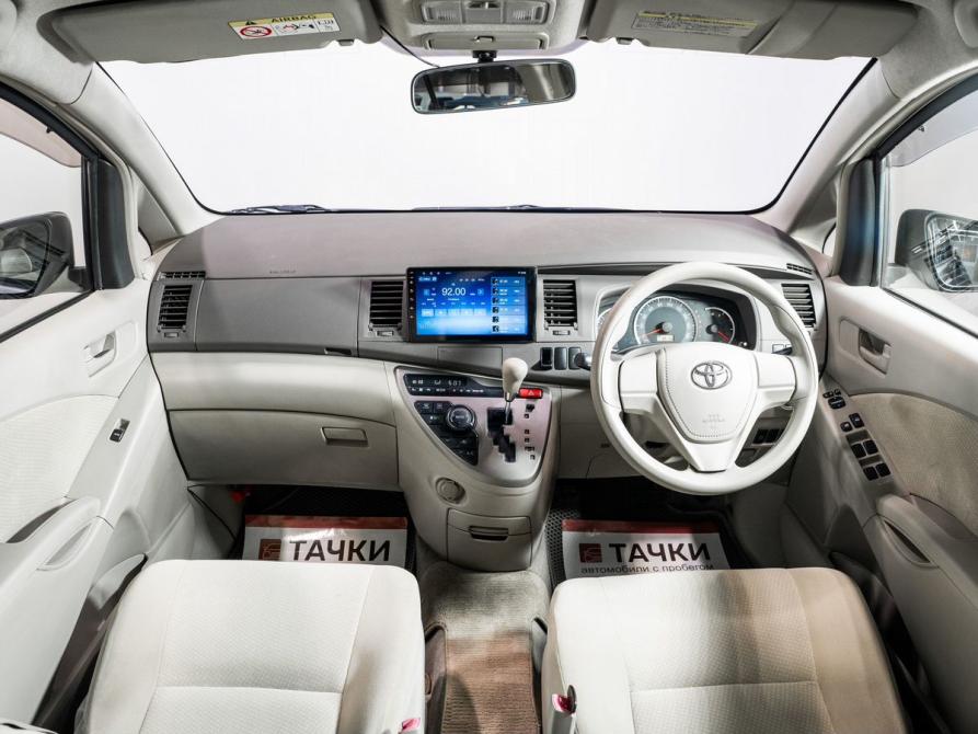 Toyota ISis I Рестайлинг Чита  - изображение 8
