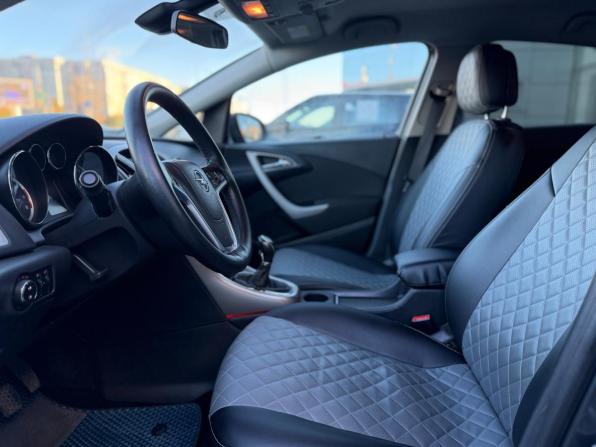 Opel Astra J с пробегом 2011 года, цена 555 000 рублей, 227465 км, хэтчбек, Автокод Объявления