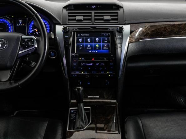 Toyota Camry VII (XV50) Рестайлинг 2 с пробегом 2017 года, цена 1 799 000 рублей, 301220 км, седан, Автокод Объявления