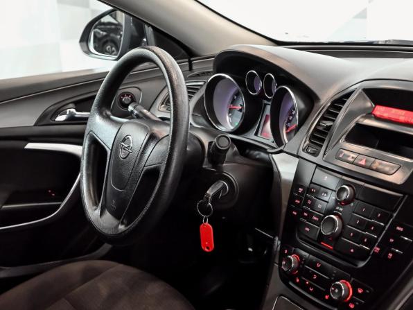 Opel Insignia I с пробегом 2009 года, цена 900 000 рублей, 100394 км, седан, Автокод Объявления