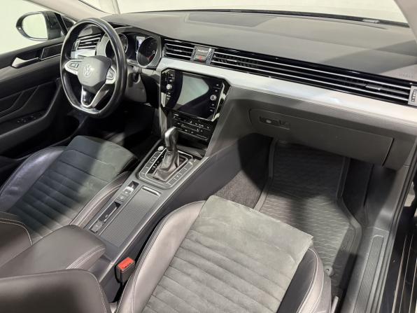 Volkswagen Passat B8 Рестайлинг с пробегом 2021 года, цена 2 889 800 рублей, 74000 км, седан, Автокод Объявления