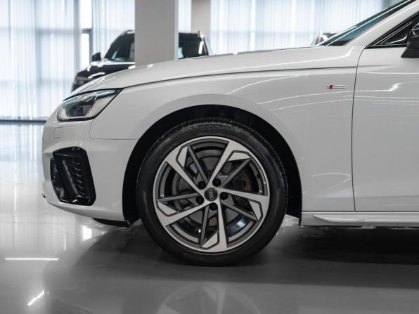 Audi A4 V (B9) Рестайлинг с пробегом 2020 года, цена 3 530 000 рублей, 52056 км, седан, Автокод Объявления