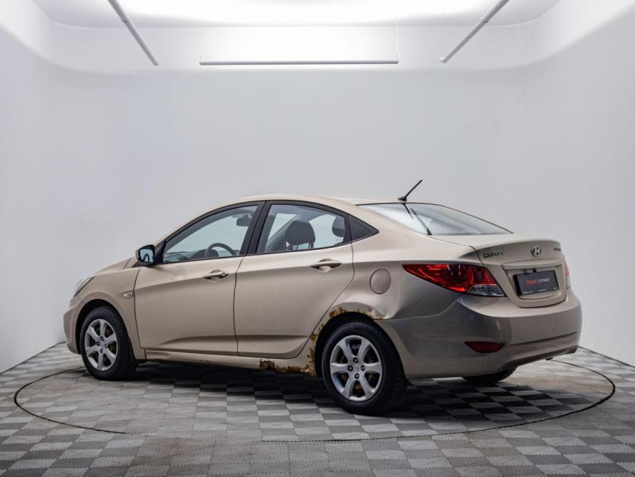 Hyundai Solaris I Москва  - изображение 7
