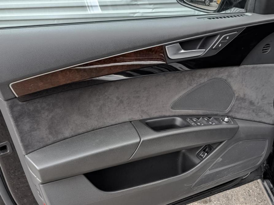 Audi A8 III (D4) Москва  - изображение 17